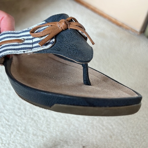 Navy blue and white striped flip flops sandals with bows women’s size 8.5 - Picture 6 of 10